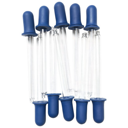 10 goteros de vidrio con bulbo de hule color azul sobre fondo blanco